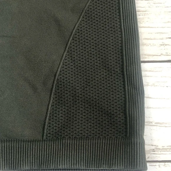 LULULEMON Women’s Green Sculpt Mid-Rise Seamless Bike Short Size 8 - Picture 4 of 10